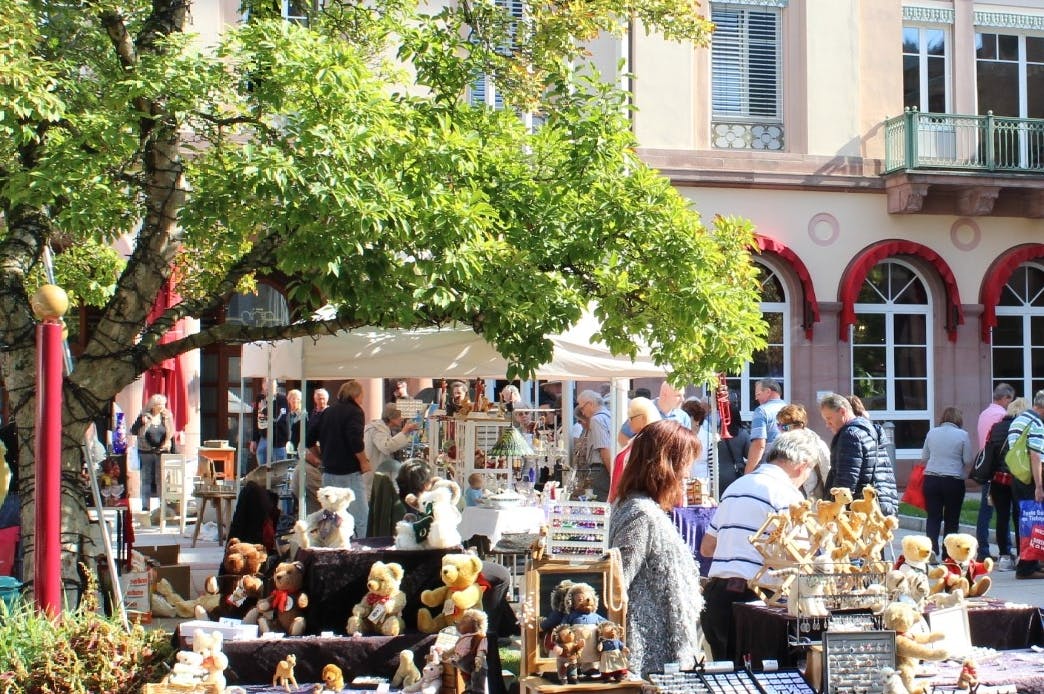 Wildbader Frühling - Antik- und Trödelmarkt in der Innenstadt