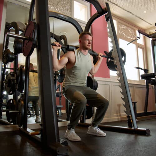 Wellnesshotel mit großem und modernem Fitnessstudio im Schwarzwald
