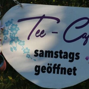 Der kleine Teesalon & das idyllische Gartencafé