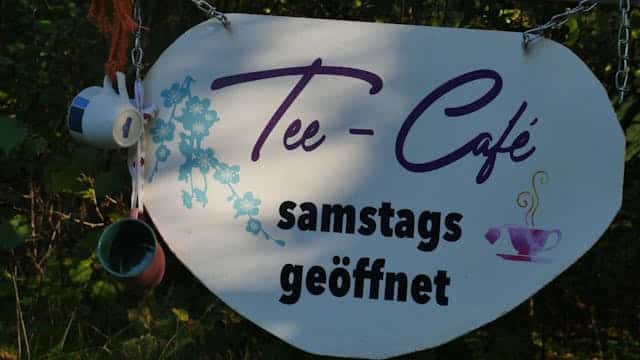 Der kleine Teesalon & das idyllische Gartencafé