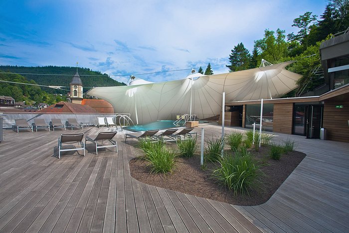 Therme mit Hotel