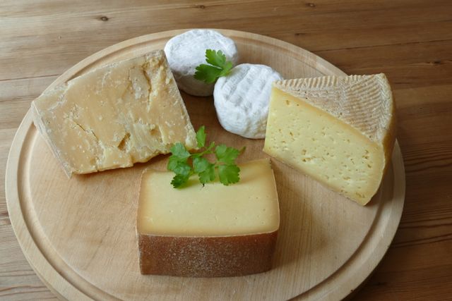 Weinseminar "Rendezvous Käse und Wein"